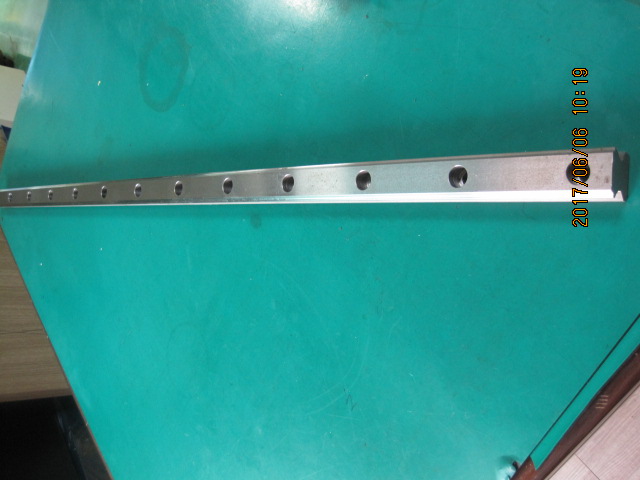 LM GUIDE RAIL HSR30 L=520mm 중고