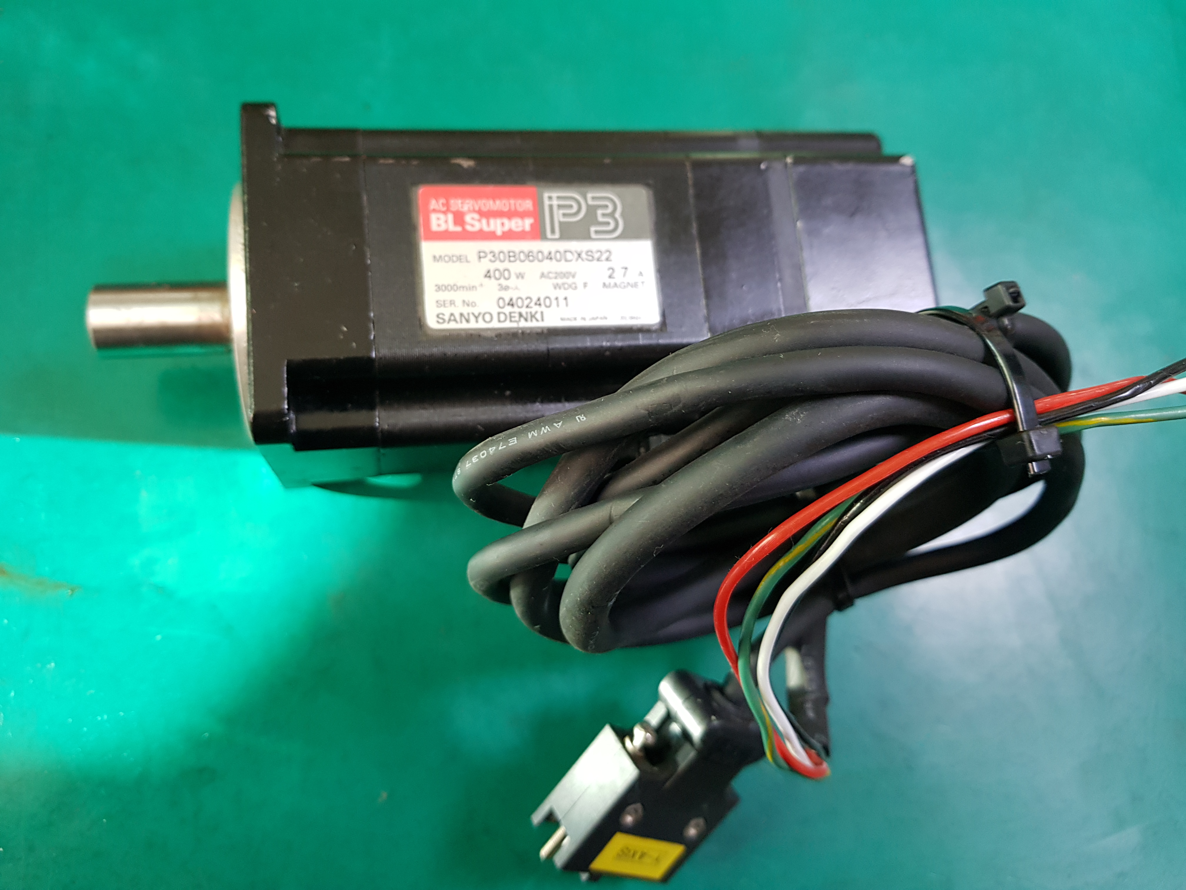 AC SERVO MOTOR P30B0604DXS22  400W(중고)