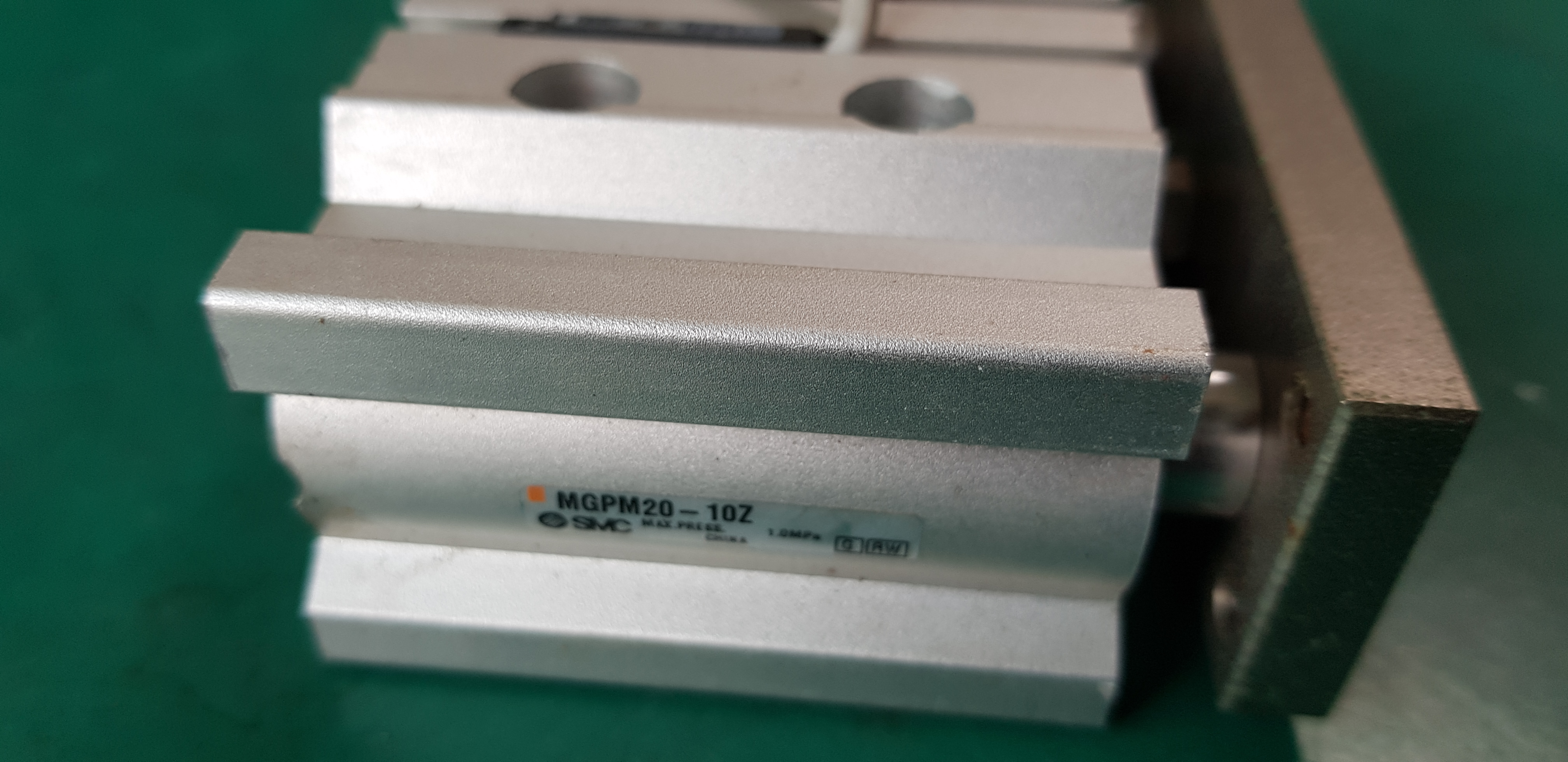 GUIDE CYLINDER MGPM20-10Z (중고)