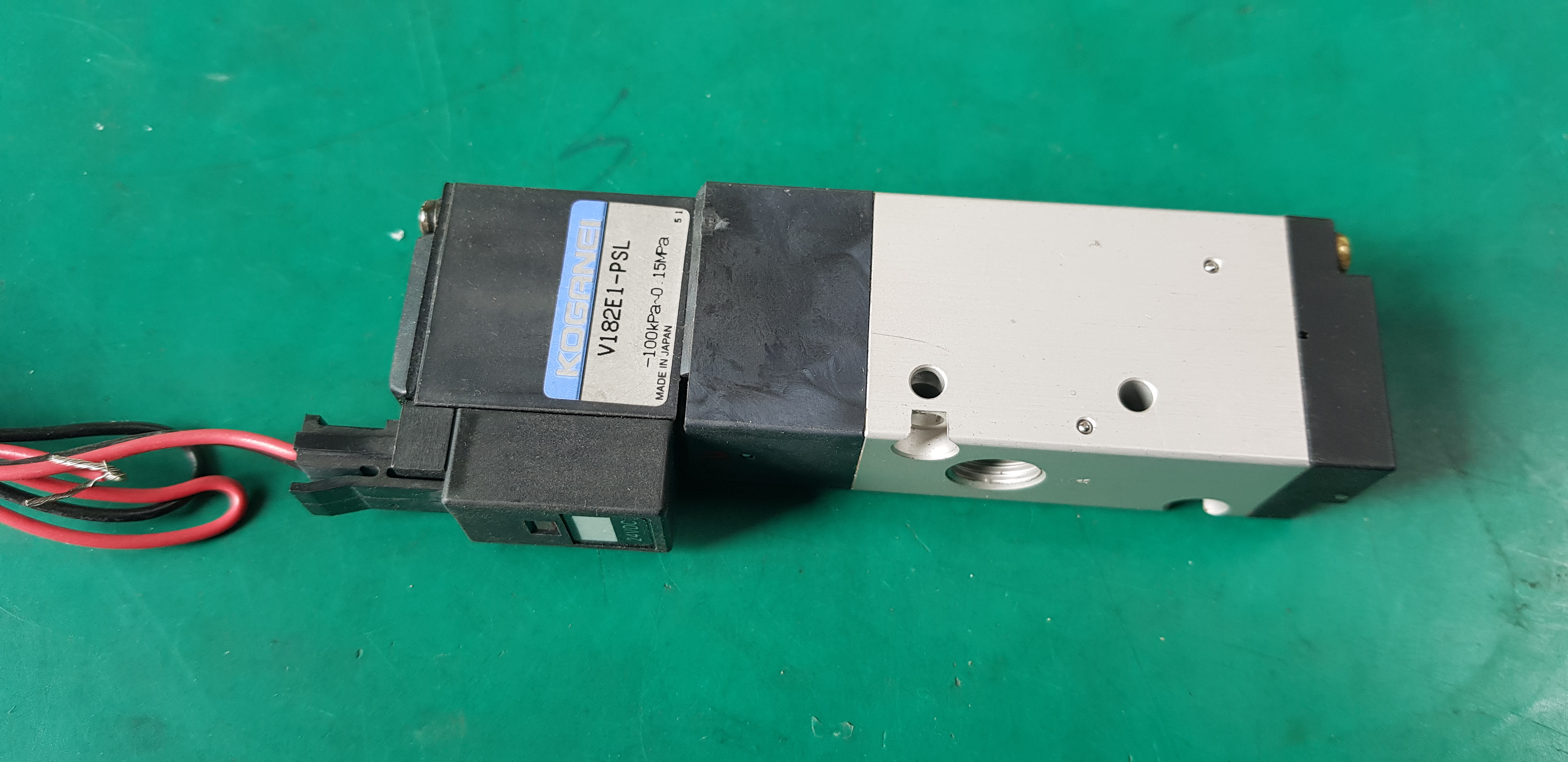 SOLENOID VALVE V182E1-PSL AC100V (A급-미사용품)