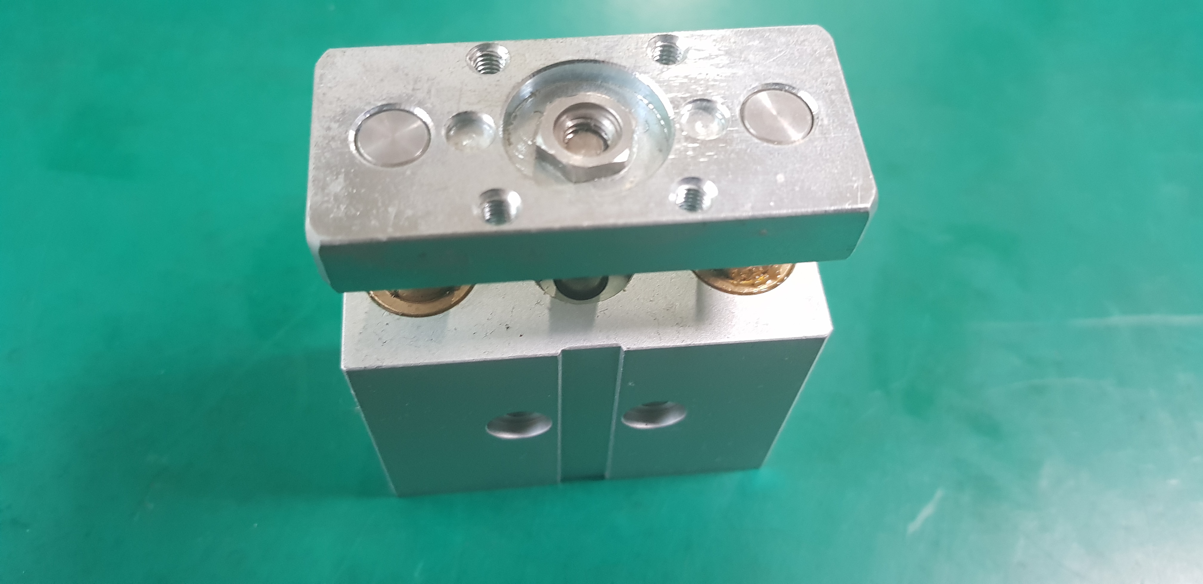 GUIDE CYLINDER DFM-12-10-P-A-GF(중고)