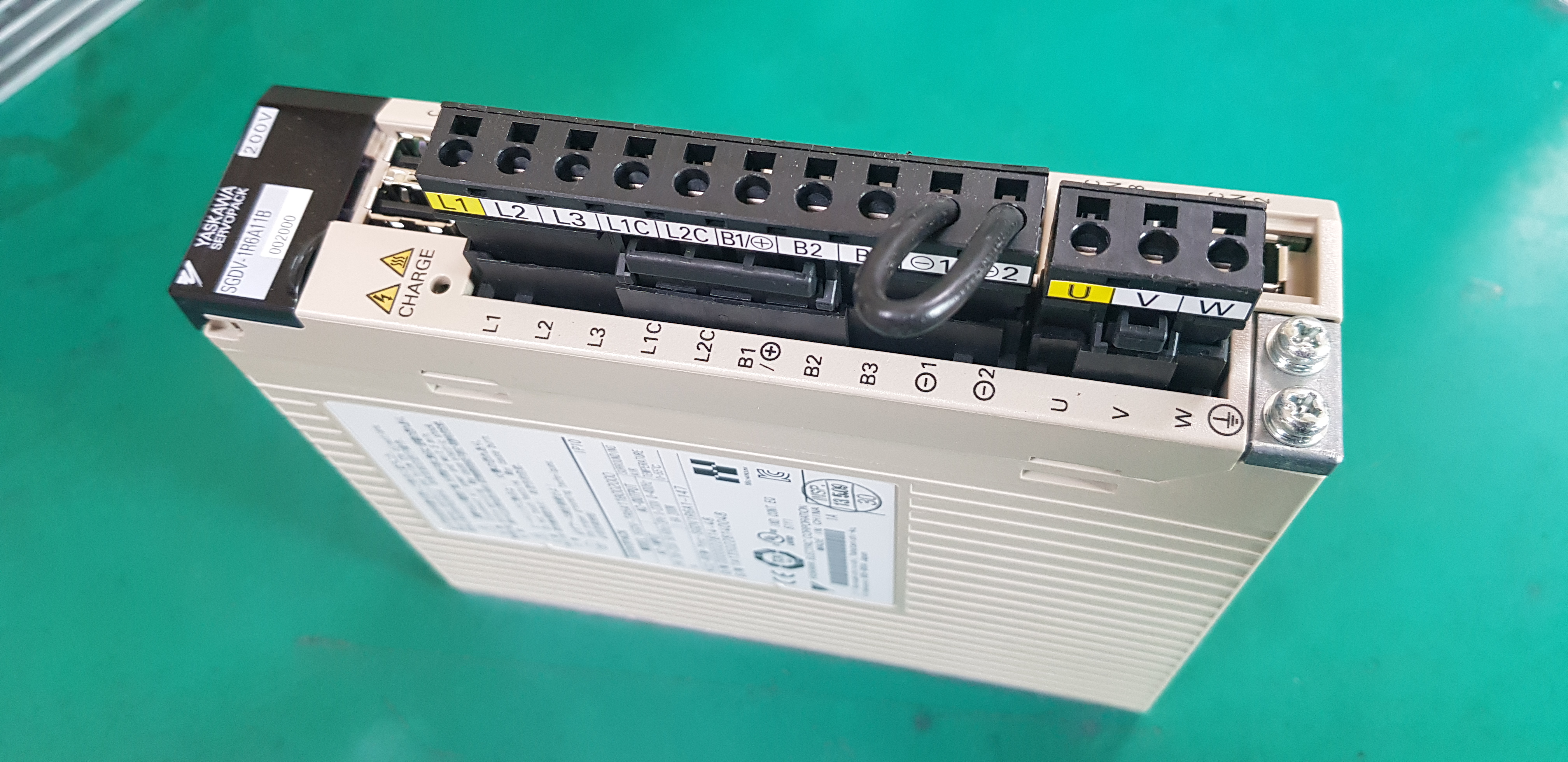 SERVOPACK SGDV-1R6A11B002000 (200W , 미사용품)