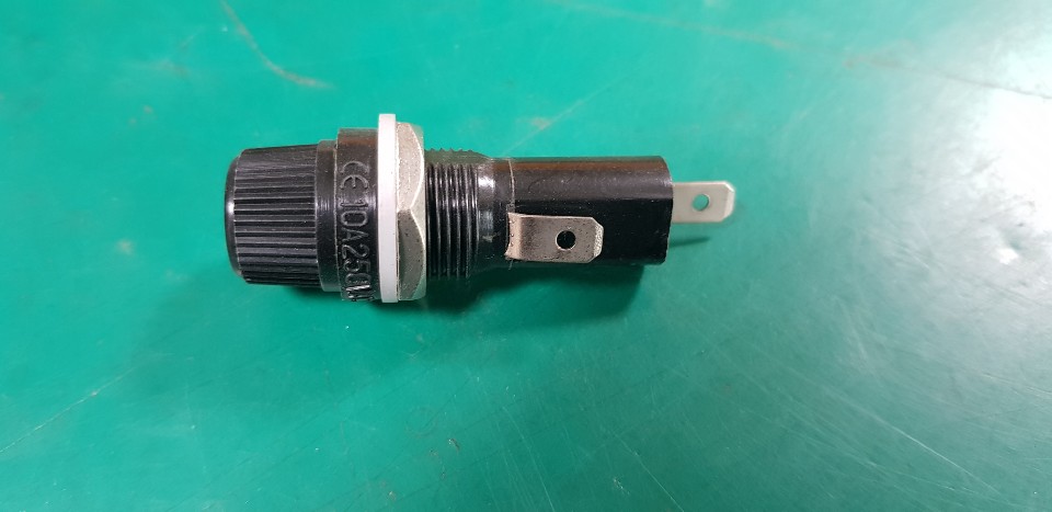 FUSE HOLDER 15A 150VAC 10A 250VAC (A급 미사용품)