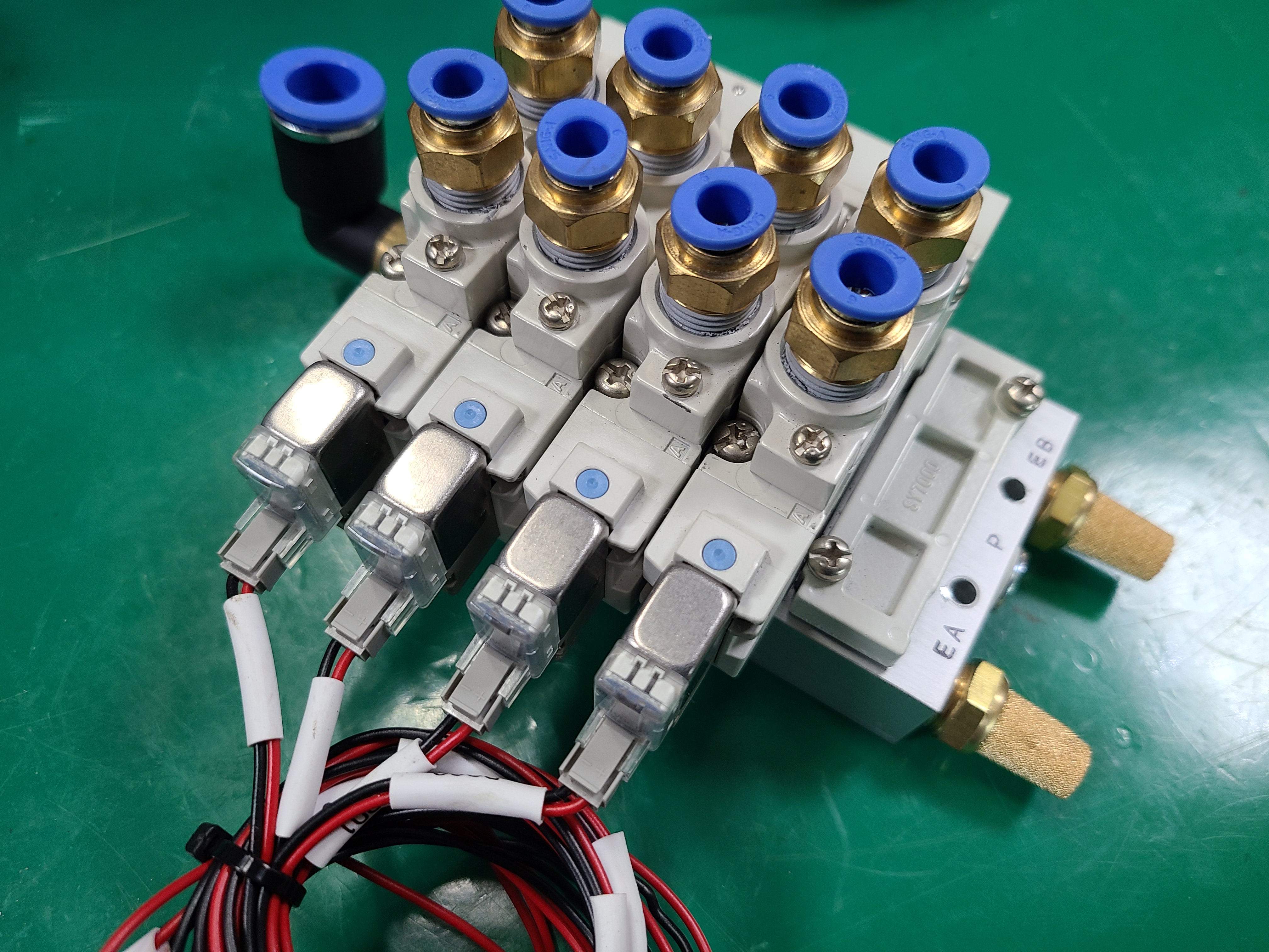 (미사용중고) SMC SOLENOID VALVE SY7120-5LOZ-02(4EA-1 UNIT) 솔밸브 솔레노이드밸브