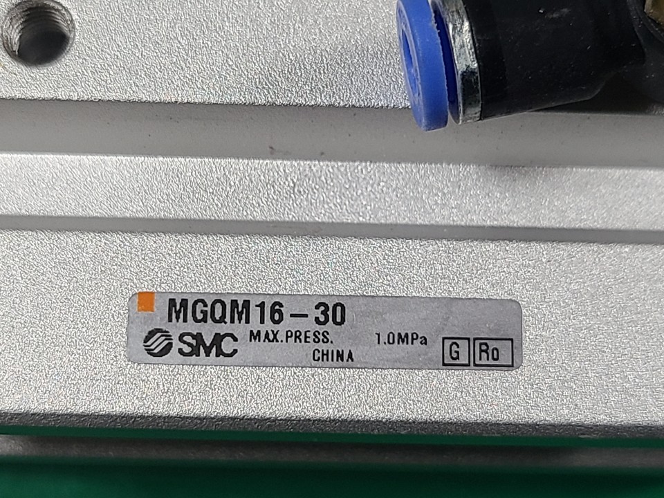 SMC GUIDE CYLINDER MGQM16-30 (중고) 가이드 실린더