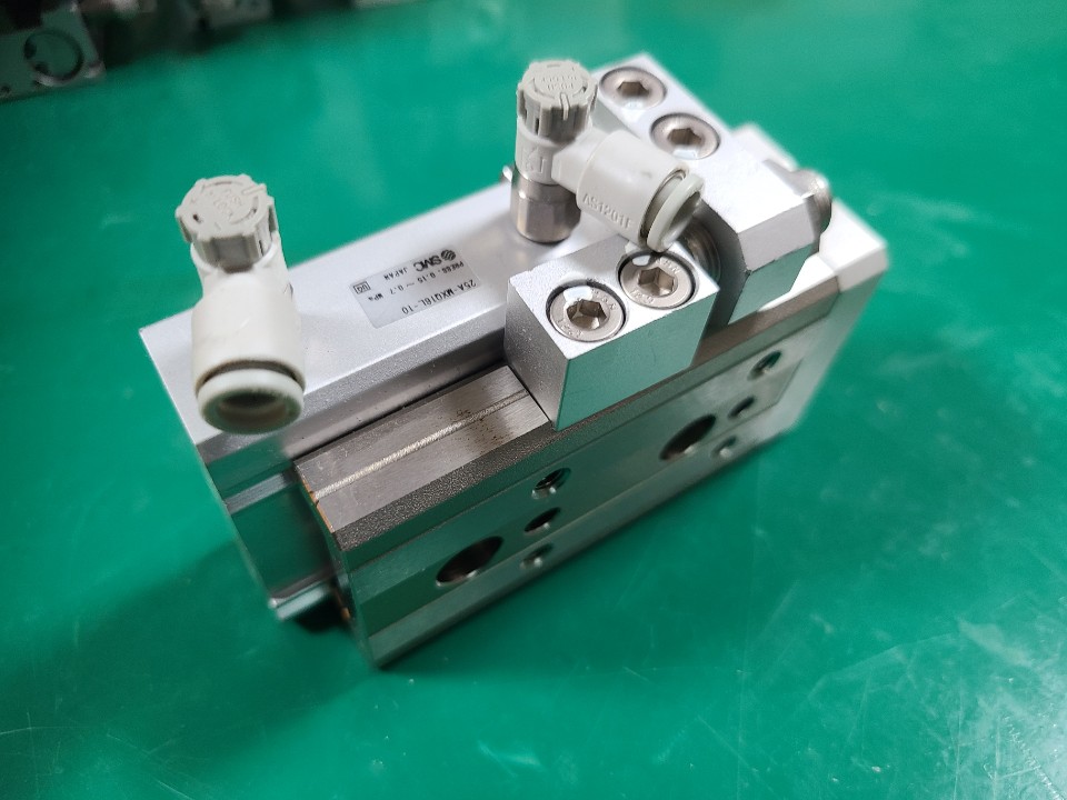 SMC SLIDE TABLE CYLINDER 25A-MXQ16L-10 (중고) 슬라이드 테이블 실린더