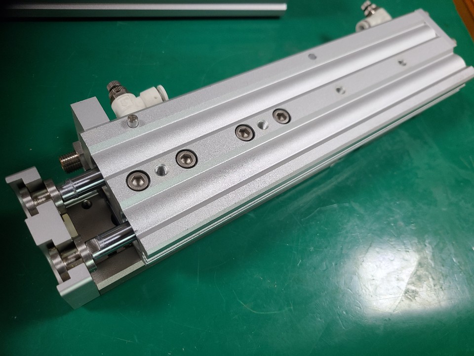 SMC SLIDE TABLE CYLINDER 25A-MXQ20L-150A (중고) 슬라이드 테이블 실린더