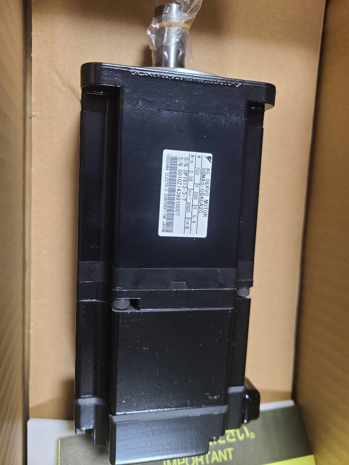 (A급-미사용품) YASKAWA AC SERVO MOTOR SGMAS-08ACA2C 야스까와 서보모타