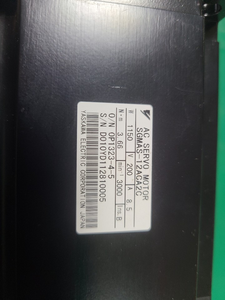 (미사용품) YASKAWA AC SERVO MOTOR SGMAS-12ACA2C 야스까와 서보모타