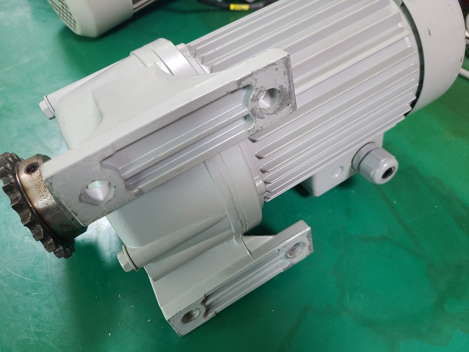 MAX GEARED 3PHASE INDUCTION MOTOR TEFC-0.4KW (60;1 중고) 3상 기어드 인덕션 모타