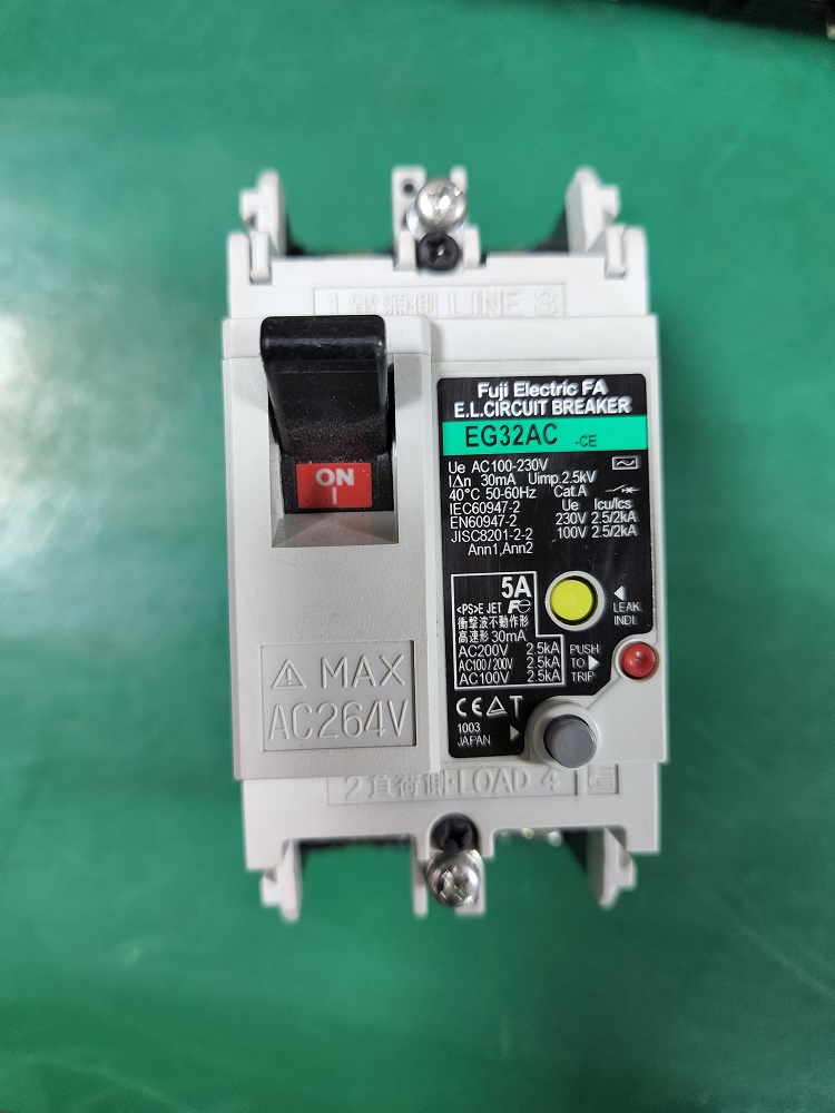 FUJI E.L.CIRCUIT BREAKER EG32AC (5A) 후지 회로 차단기 (중고)