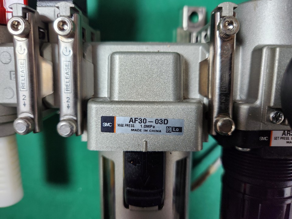 SMC AIR REGULATOR AF30-03D+VHS30-03+AR30-03BG (중고) 에어 레굴레이터