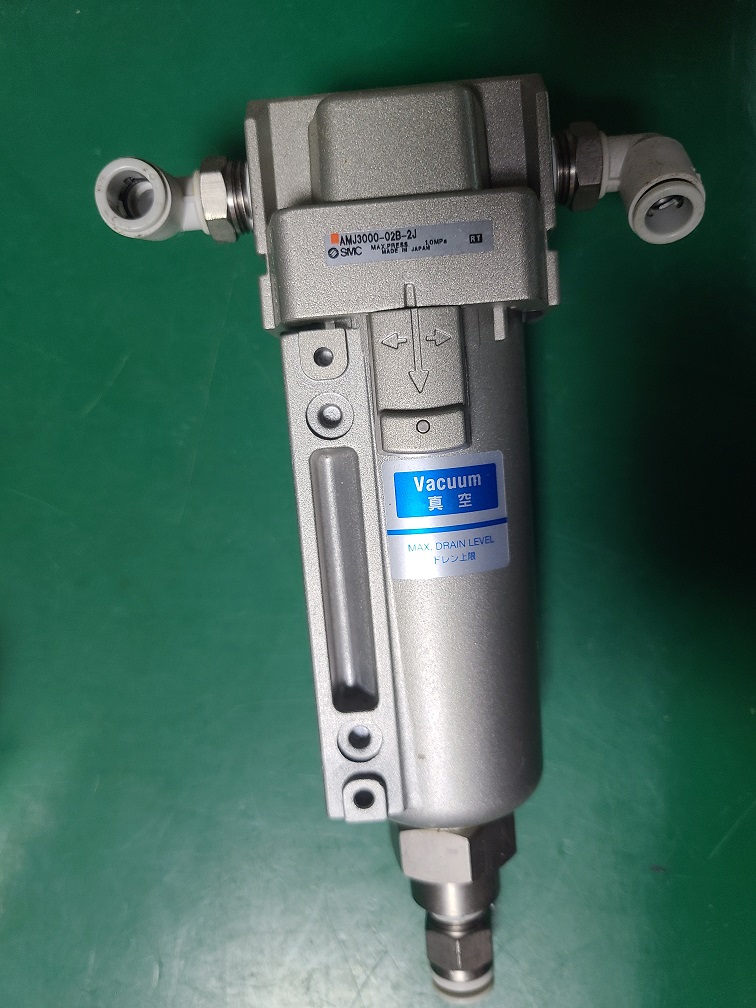 SMC VACUUM DRAIN FILTER AMJ3000-02B-2J 진공 드레인 필터 (중고)