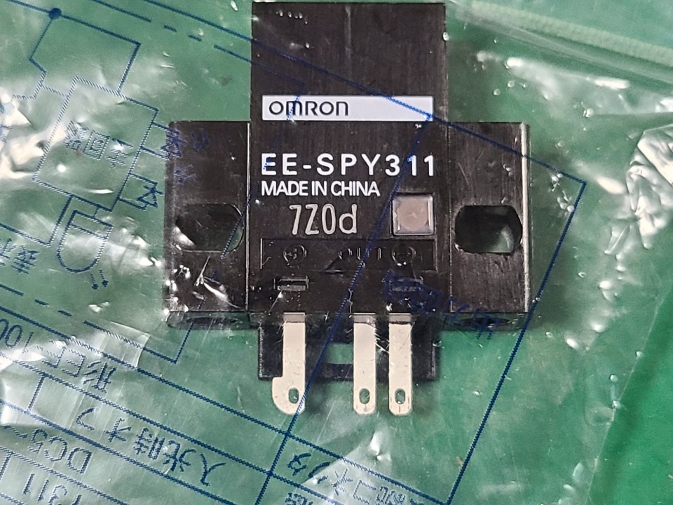 (A급) OMRON SENSOR EE-SPY311 옴론 포토 마이크로 센서