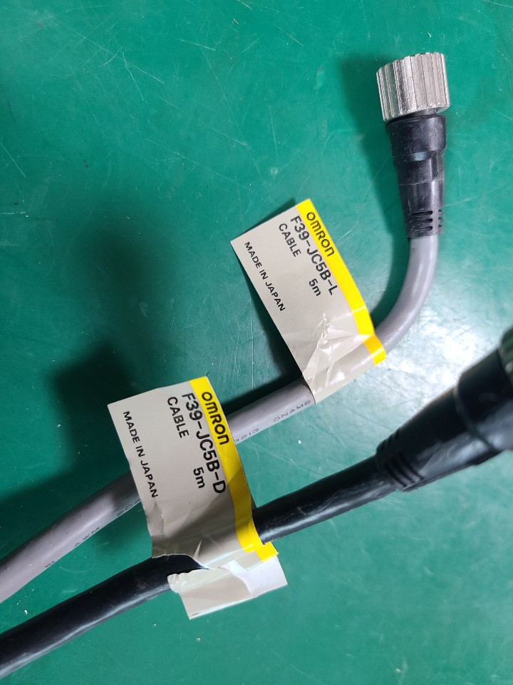 OMRON SAFETY Light Curtain Cables  F39-JC5B-L,D (중고) 오므론 안전센서 케이블