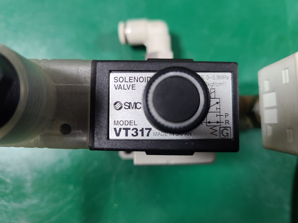 SMC SOLENOIDE VALVE VT317+DP-102 (중고) 솔레노이드 밸브
