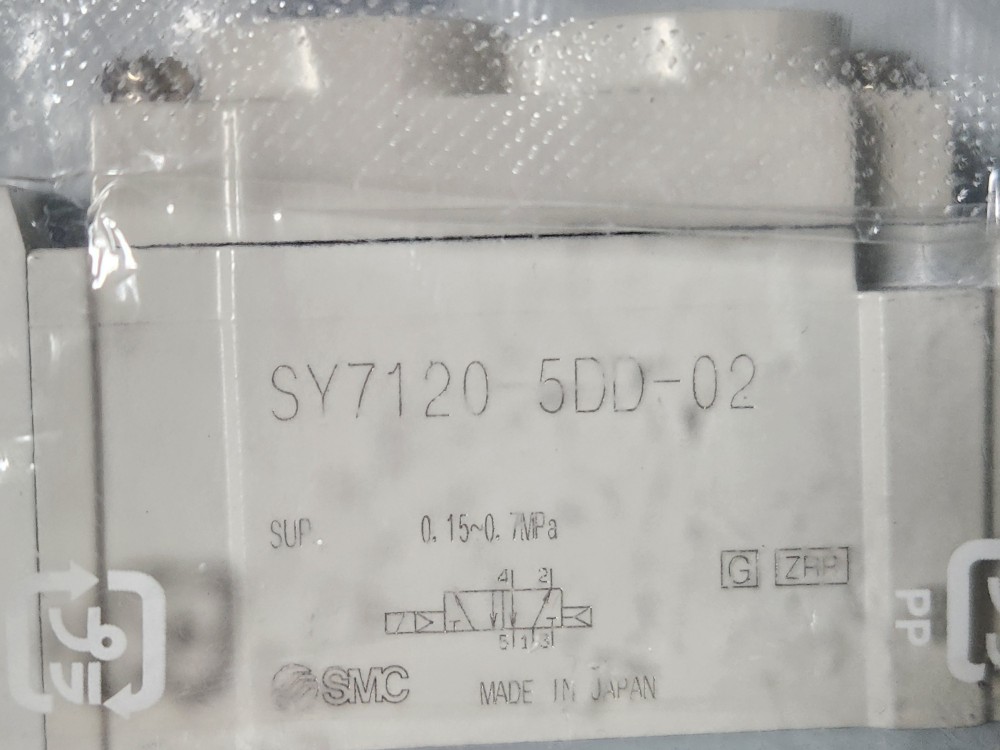 (A급-미사용품) SMC SOLENOID VALVE SY7120-5DD-02 솔레노이드 벨브