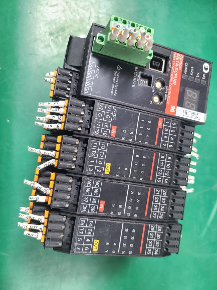 OMRON SAFETY NETWORK CONTROLLER NE1A-SCPU02 (중고) 오므론 안전 콘트롤