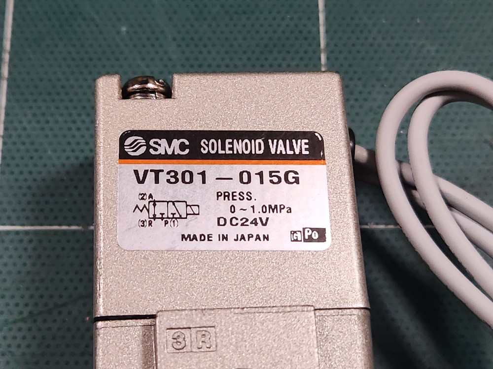 (미사용중고)  SMC SOLENOID VALVE VT301-015G 솔레노이드 벨브