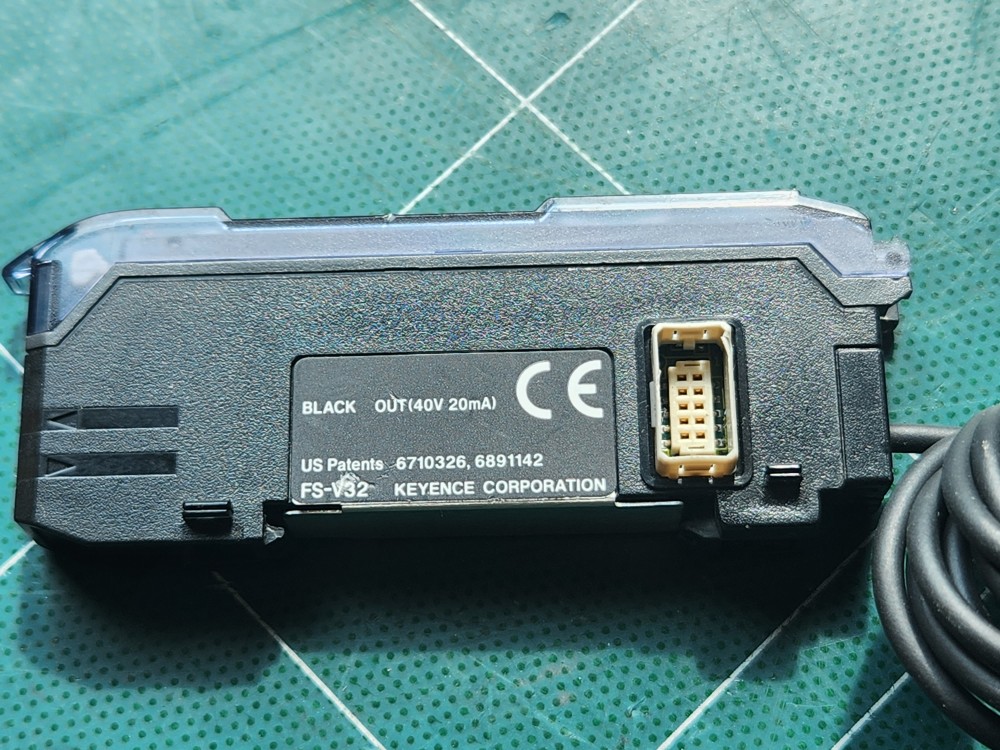 KEYENCE FIBER AMP UNIT FS-V32 키엔스 증폭기 (중고)