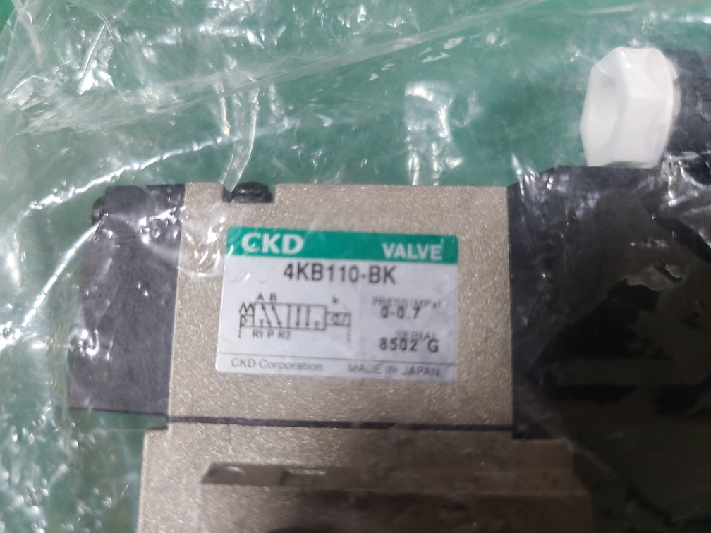 (A급-미사용품) CKD VALVE 4KB110-BK 단품 밸브 파일럿식 5포트 밸브 4KB1 to 4 시리즈