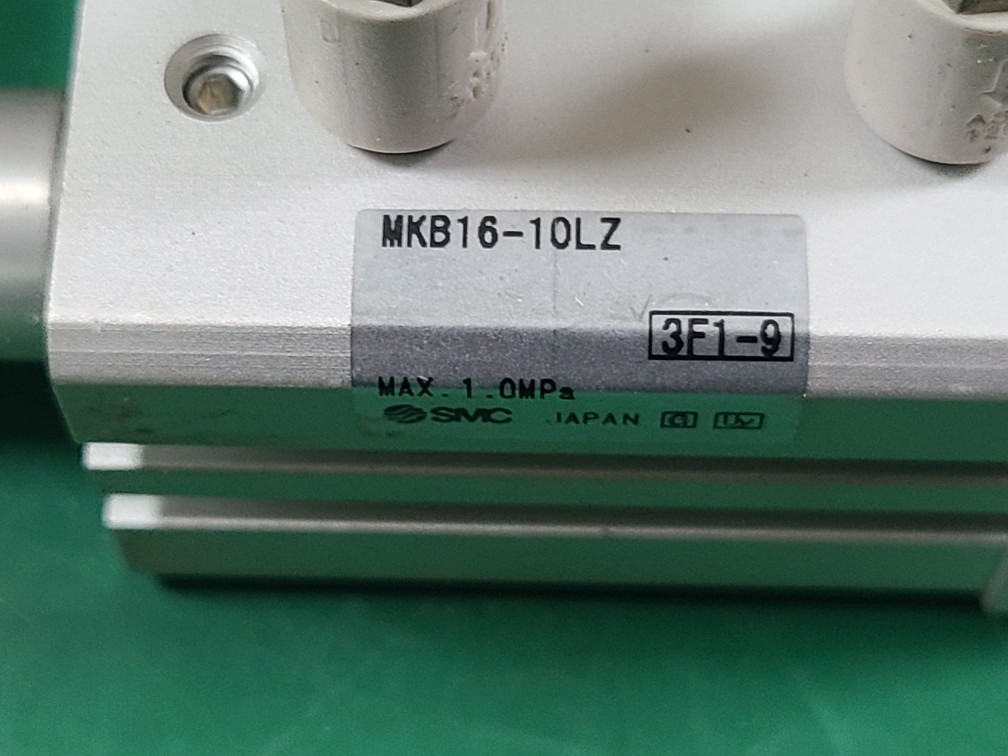 SMC LOCKING CYLINDER MKB16-10LZ (중고) 로킹 실린더