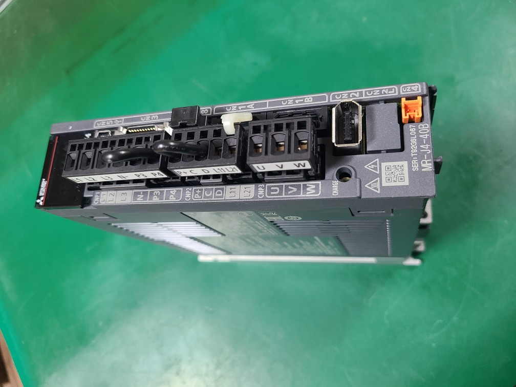 MITSUBISHI SERVO DRIVE MR-J4-40B (중고) 미쓰비씨 서보드라이브