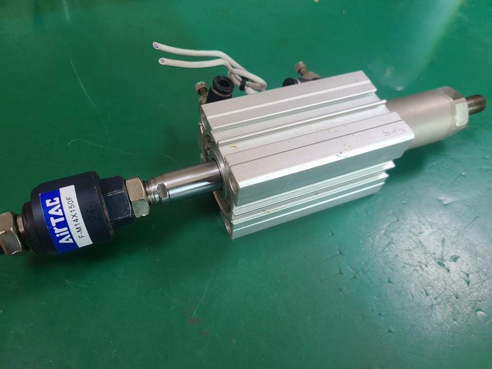 AIRTAC CYLINDER ACQJ40X45-40SB + F-M14X150F  (중고)