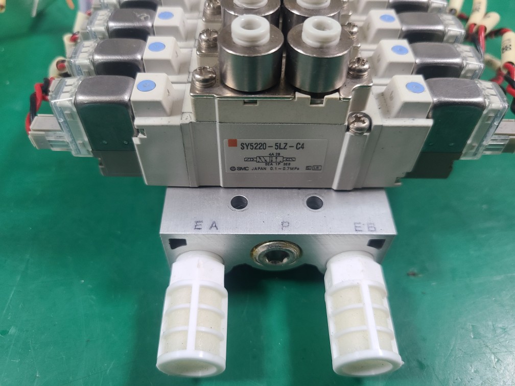 SMC SOLENOID VALVE SY5220-5LZ-C4 (7EA-중고) 솔레노이드 밸브