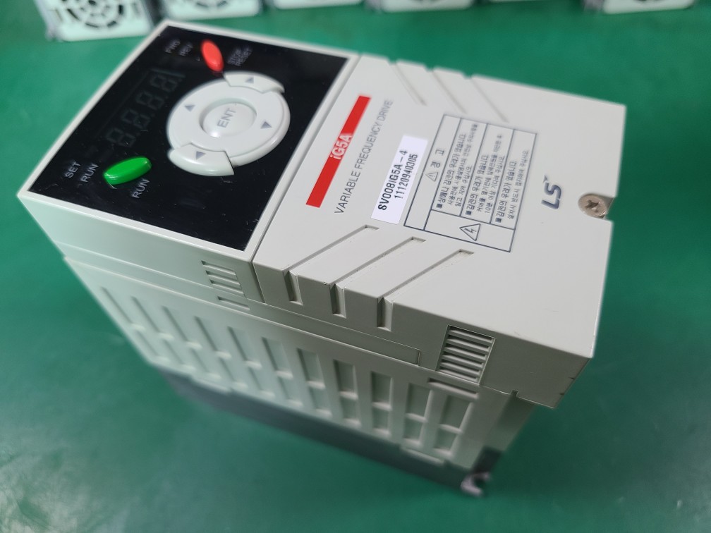 (미사용중고품) LS INVERTER SV008iG5A-4  엘에스 인버터