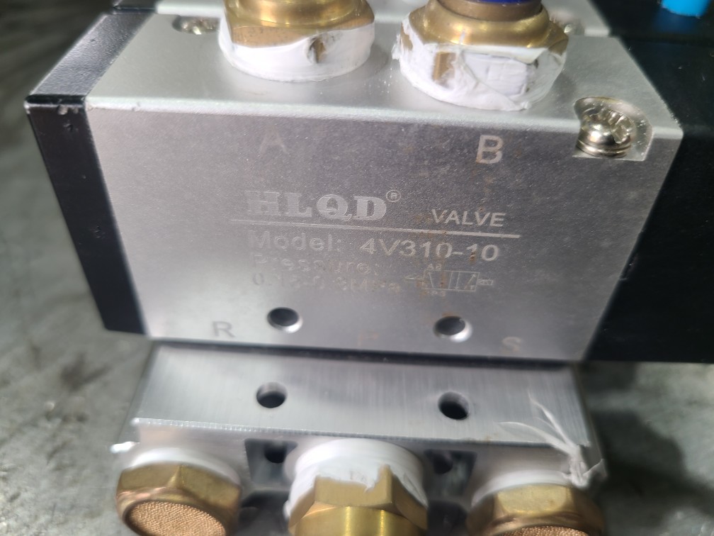 솔레노이드밸브 HLQD VALVE 4V310-10 (중고)