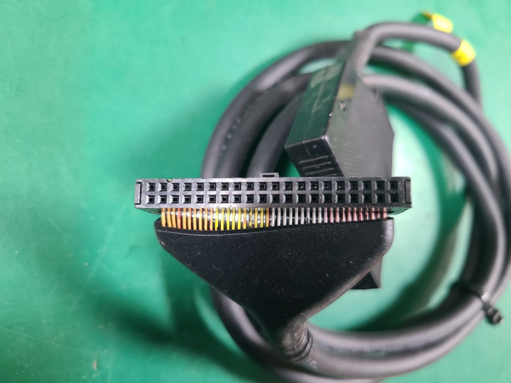 OMRON PLC I/O CABLE CIJ-RC40-OM-1.5 (중고) 옴론 피엘씨 인터페이스케이블