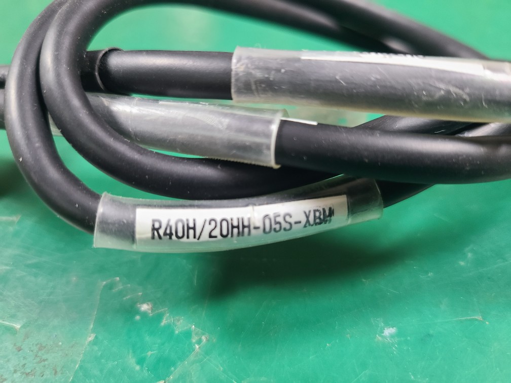 PLC I/O CABLE R40H/20HH-05S-XBM(중고) 피엘씨 아이오 케이블