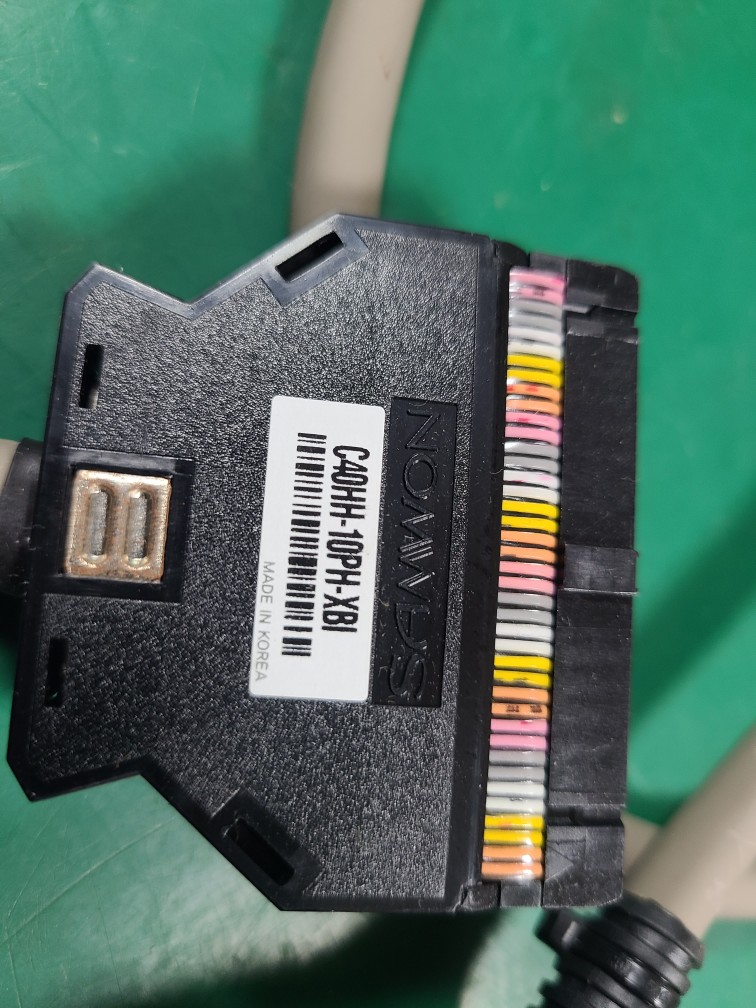 PLC I/O CABLE C40HH-10PH-XBI (중고) 피엘씨 아이오 케이블