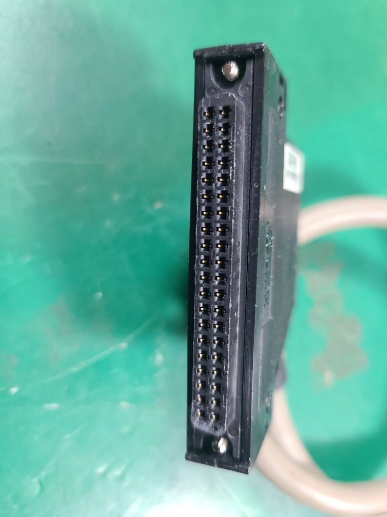 PLC I/O CABLE C40HF-05PB-1 (중고) 피엘씨 아이오 케이블